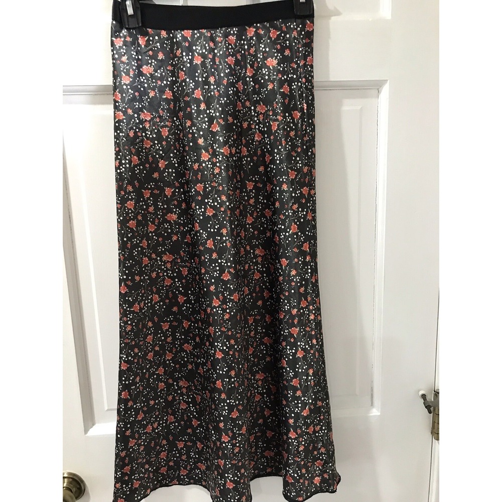 Victoria Secret Skirt Floral Slip On Elastic Waist Satin Feel size extra small